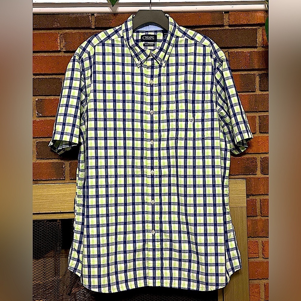 🖤 Chaps button up shirt like new condition.